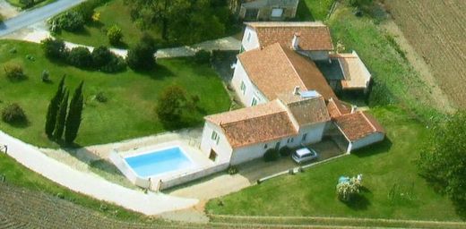 Gîte ou maison Rocher, saint quentin de chalais 16210