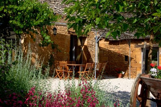 Gîte ou maison Gite du Cheyssignaguet, chapelle aubareil 24290