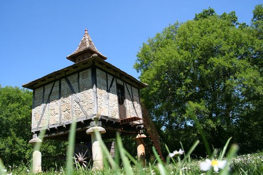 Cabane  Le Pigeonnier du Mas d'Aspech , belmont sainte foi 46230