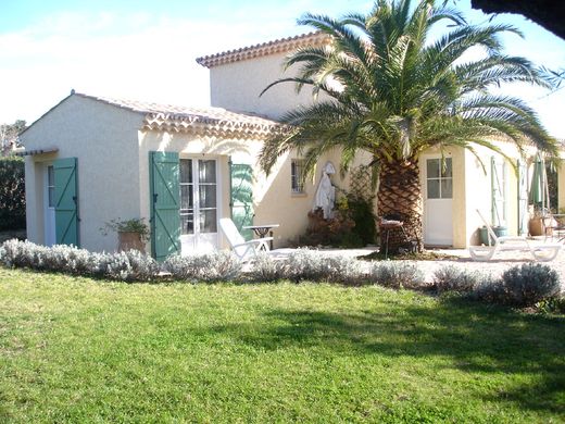 Location Amandari - gite plan de la tour 83120