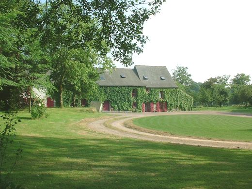 Gîte ou maison Manoir de l'Alleu, chapelle chaussee 35630