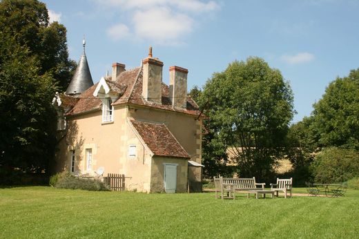 Gîte ou maison Le Pavillon du Château de Prye, fermete 58160