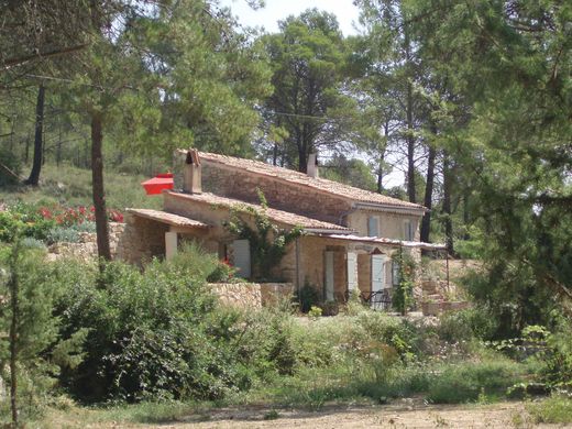 Gîte ou maison Le Mazet des Pierrières, entrecasteaux 83570