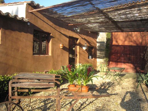 Gîte ou maison La Mazade, saint mamert du gard 30730