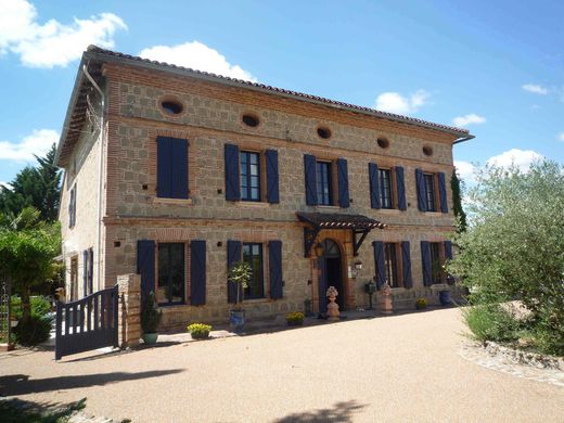 Gîte ou maison Domaine d'en Rigou, giroussens 81500