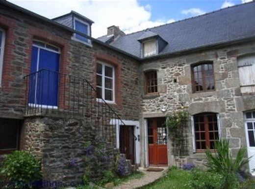 Gîte ou maison Gîtes de la Bénatais, langrolay sur rance 22490