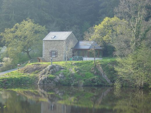 Location Gîtes du manoir de la Motte aux Rochers quebriac 35190