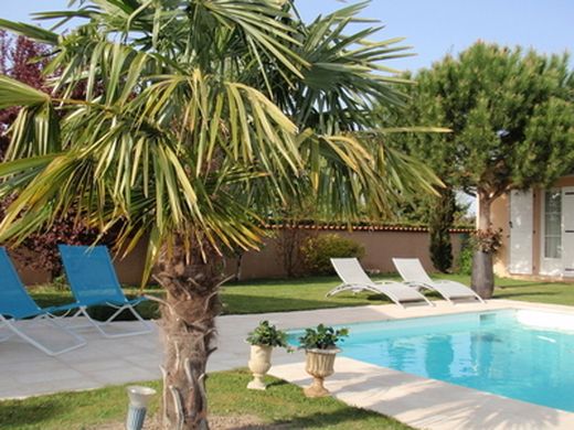 Location Le Clos des Pins brindas 69126